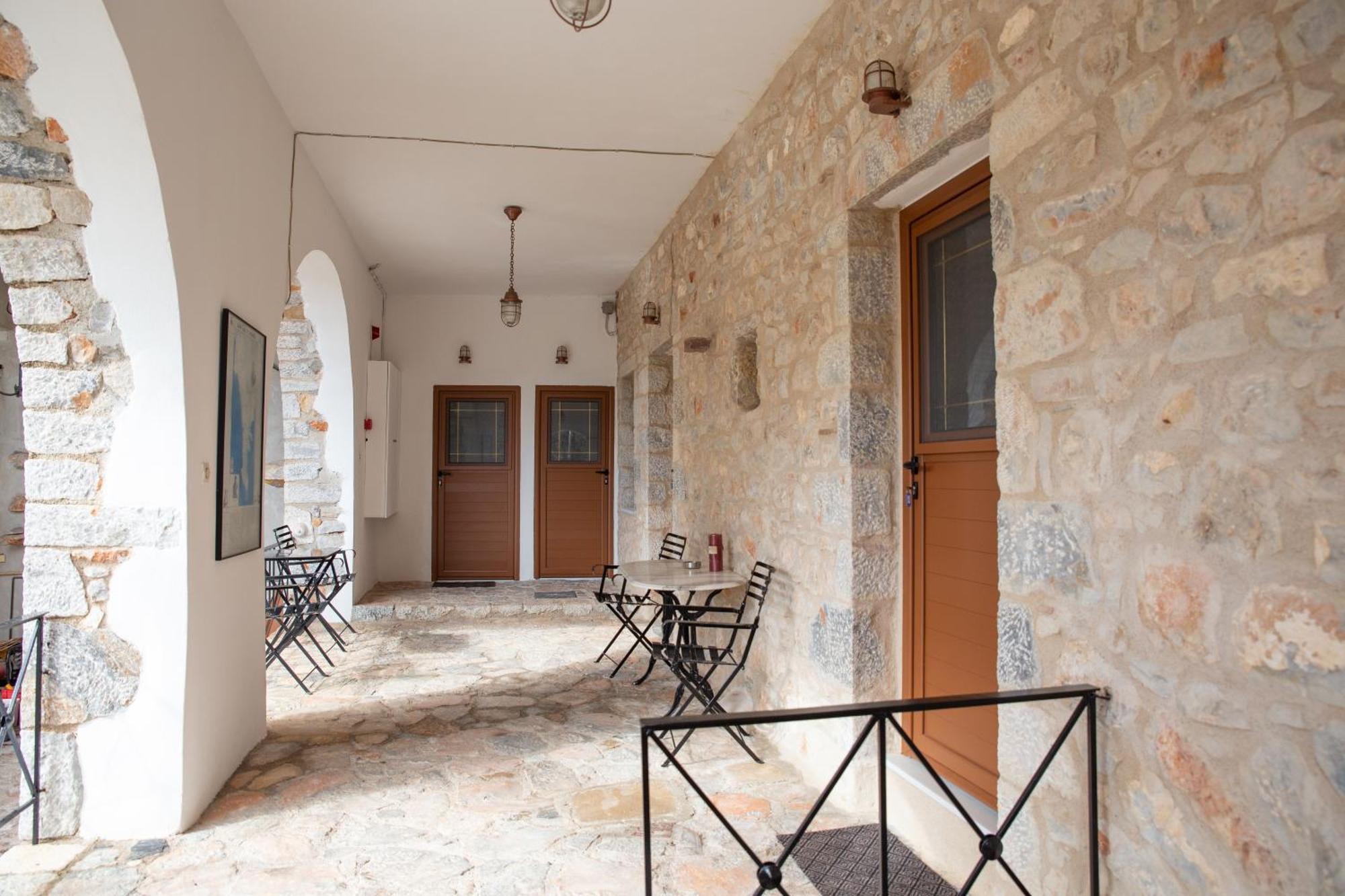 Traditional House Alepis In Areopolis エクステリア 写真