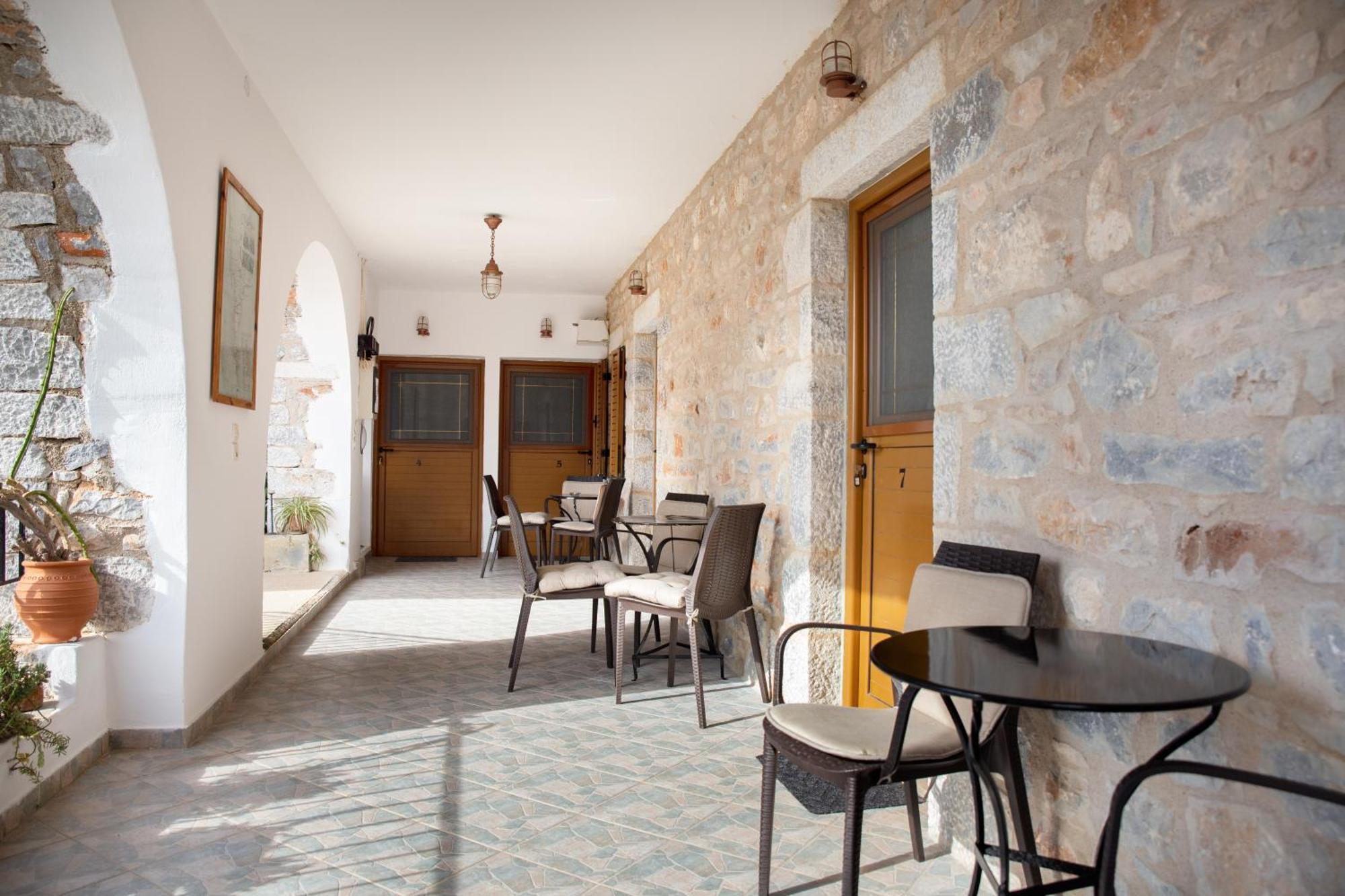 Traditional House Alepis In Areopolis エクステリア 写真