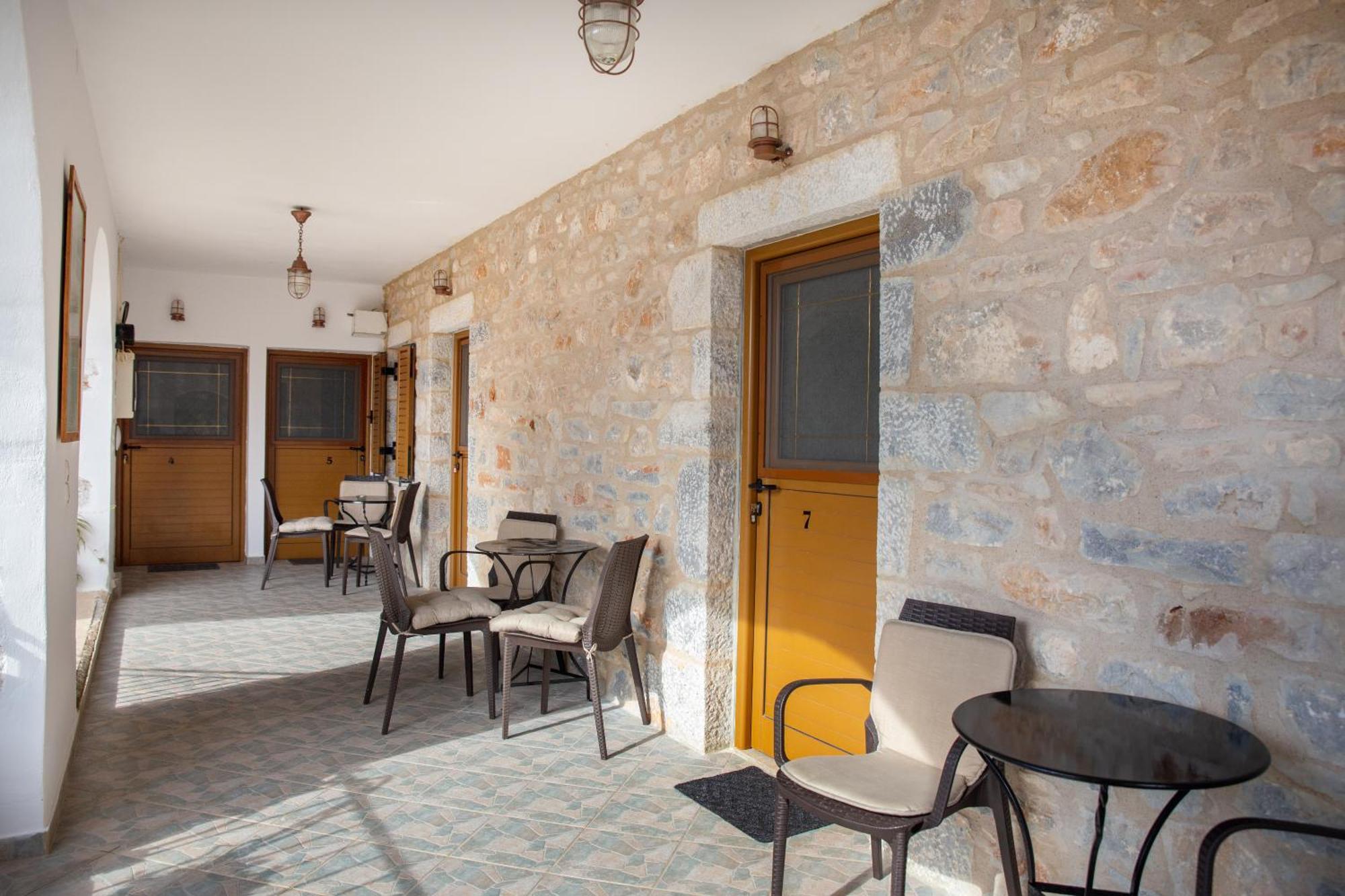 Traditional House Alepis In Areopolis エクステリア 写真